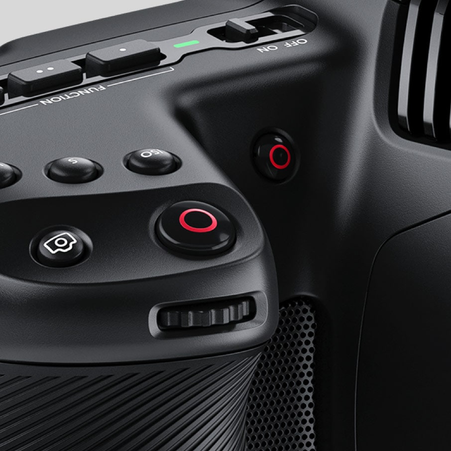 Blackmagic Pocket Cinema Camera 6K G2 – Empuñadura con controles al alcance de los dedos