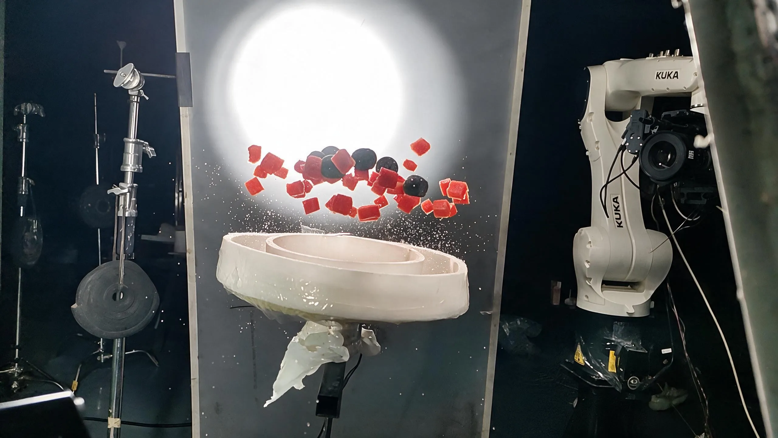 Detailní tabletop záběr s objektivy DZOFILM Gnosis