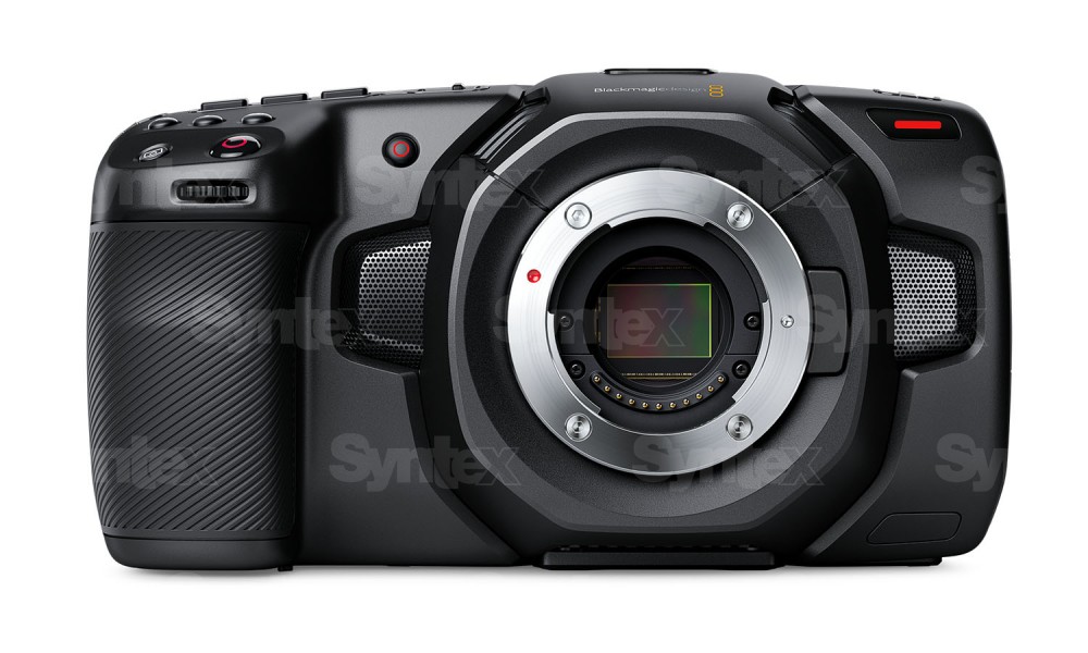 Vista trasera de la Blackmagic Pocket Cinema Camera 4K con pantalla táctil