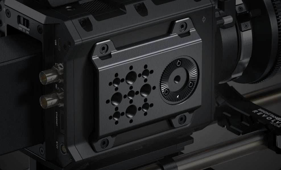 Blackmagic PYXIS Rosette Plate – Una placa en el lateral de la cámara