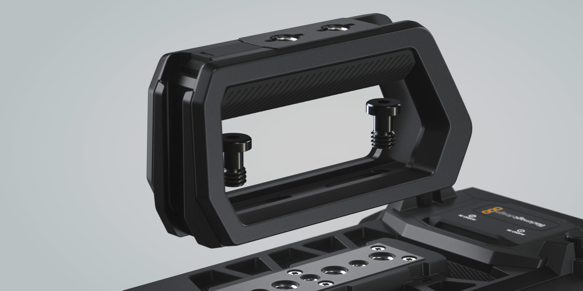 Blackmagic URSA Cine Handle en un rig de trabajo