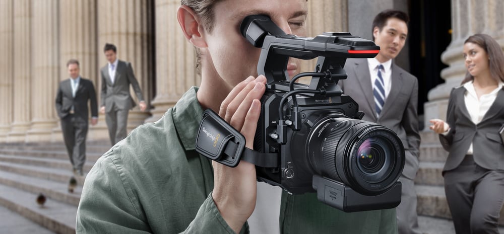Blackmagic Design PYXIS Pro Handle – Una empuñadura para grabar cámara en mano