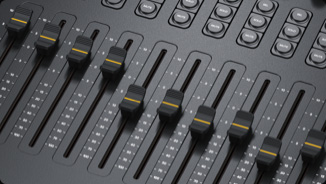 Faders motorizados Fairlight Live