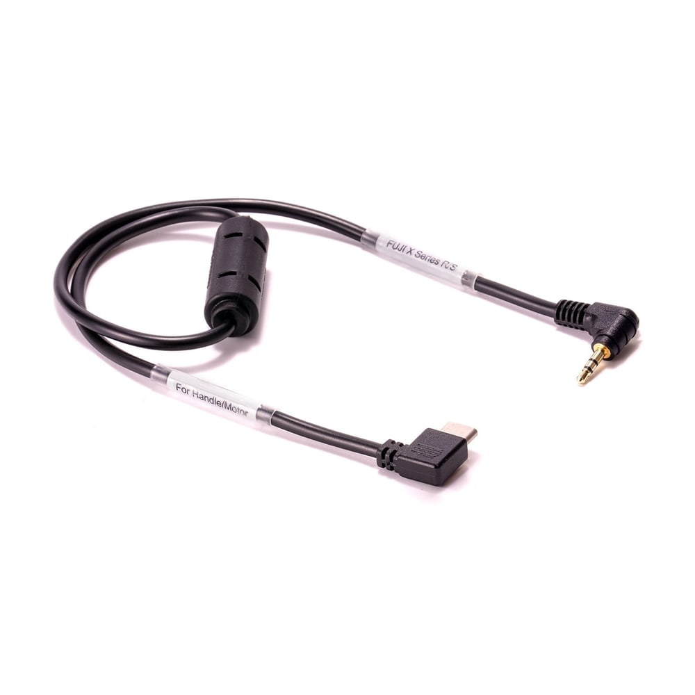 USB-C en la empuñadura, conector de disparo remoto de 2,5 mm de las Fujifilm X en la cámara