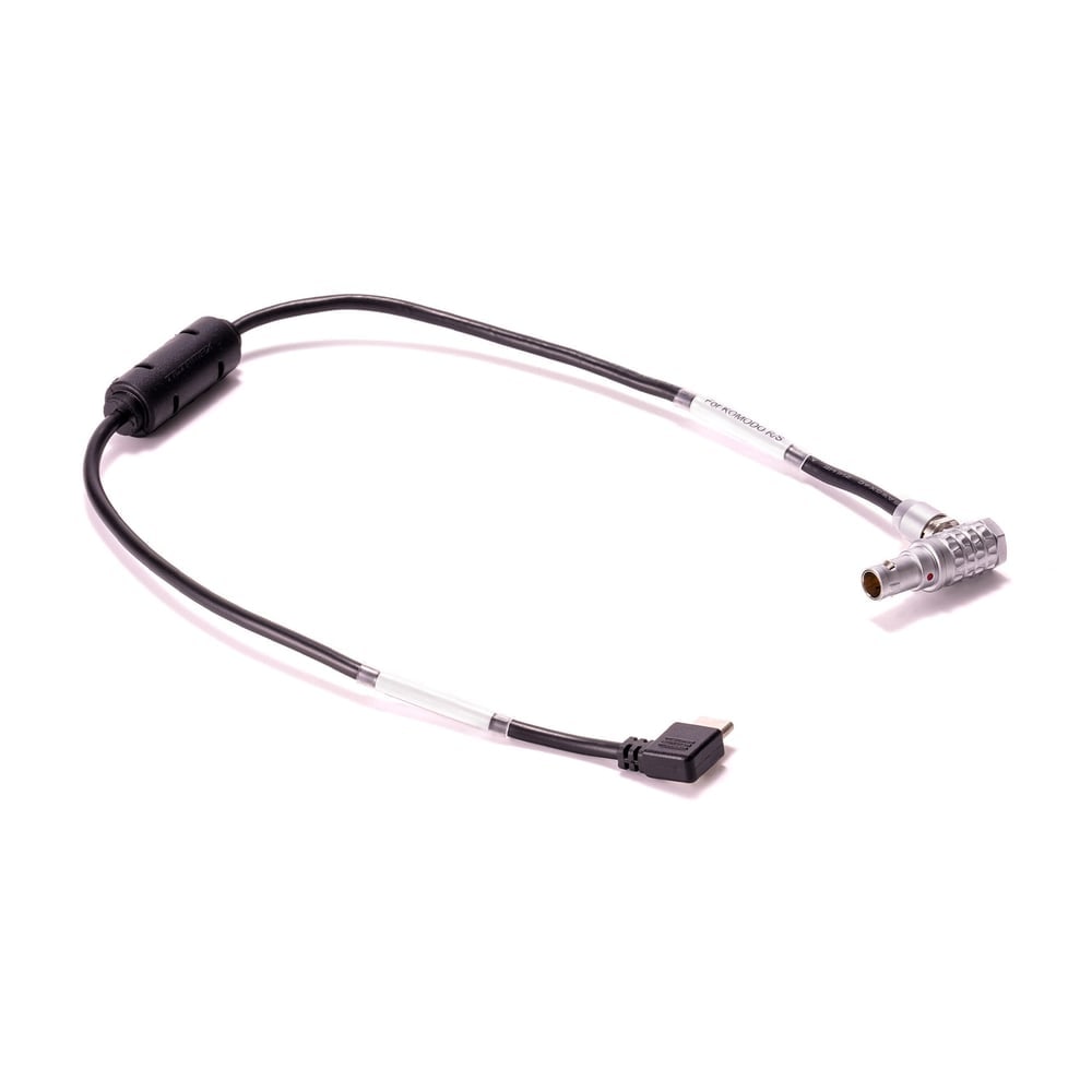 USB-C en la empuñadura, puerto EXT de la cámara RED KOMODO en la cámara