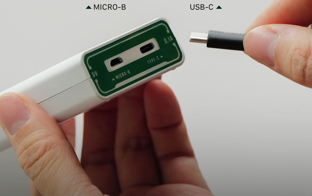 Dos entradas: USB-C y Micro-USB