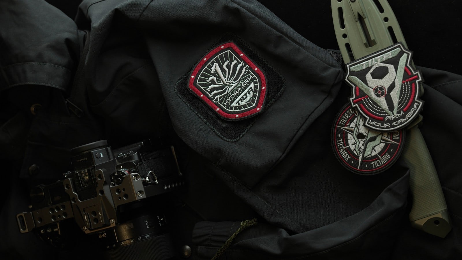 Para cazadora, chaqueta y mochila