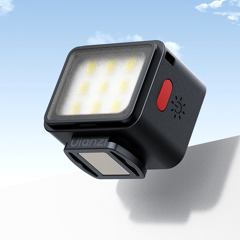 Ulanzi DG01 Cube mini světlo – Tlačítko a port USB-C