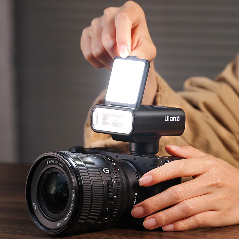 Ulanzi FT16 TTL blesk pro Sony, stříbrný – Blesk a LED panel nezávisle